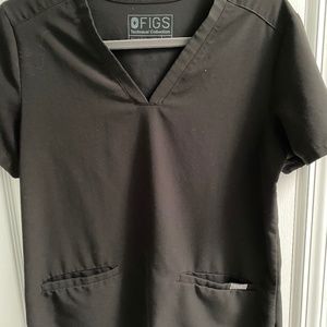 FIGS Women's Scrub Top - Casma. Black. Size Small.